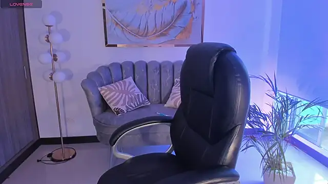 ZoePresleyX online show from February 5, 10:01 pm