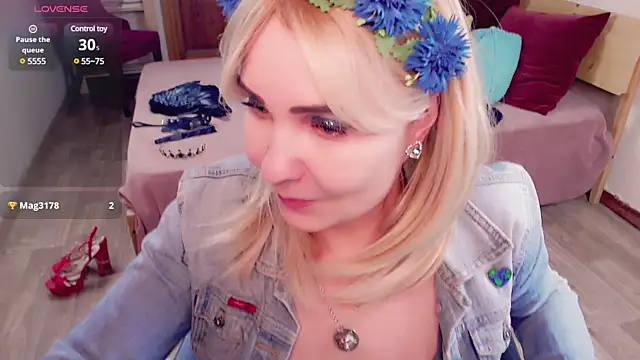  unique cam  online show from February 2, 12:02 pm