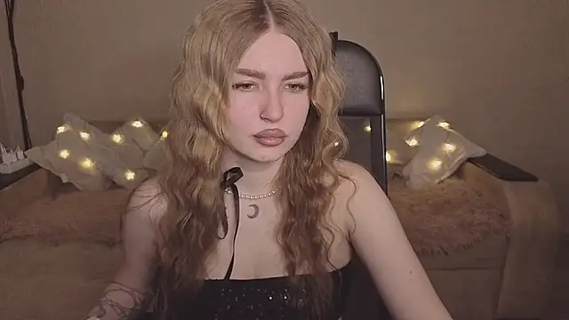 ViolettaLopez online show from February 12, 3:18 pm