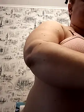 Amy August online show from March 17, 5:34 am