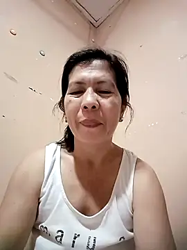 Snapshot of TropicalFlower chatting on February 11, 11:21 am TropicalFlower online show from February 11, 11:21 am