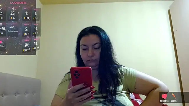 BBW MILF 4U online show from March 14, 8:28 pm