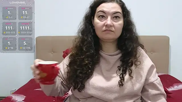 BBW MILF 4U online show from November 5, 6:35 am