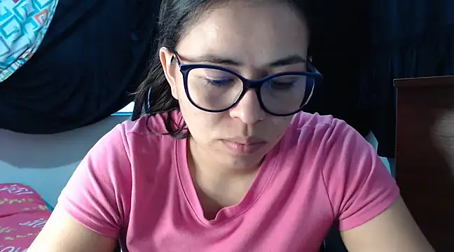Snapshot of mayhott2 chatting on January 23, 10:54 pm mayhott2 online show from January 23, 10:54 pm