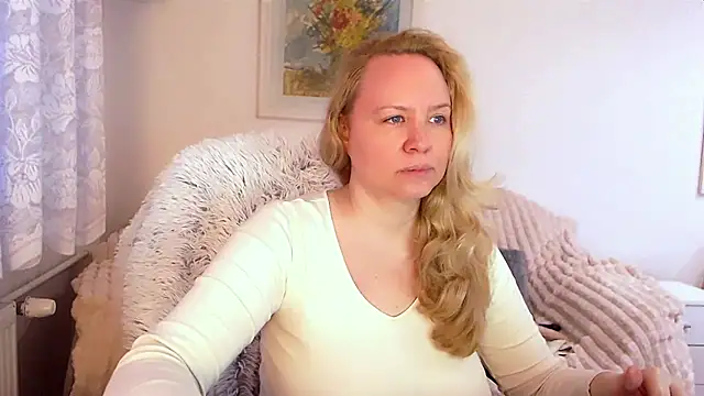 Sarah4you online show from March 1, 4:33 pm