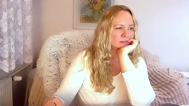 Sarah4you online show from March 5, 12:59 am