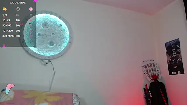 girl intense444 online show from February 5, 1:11 pm