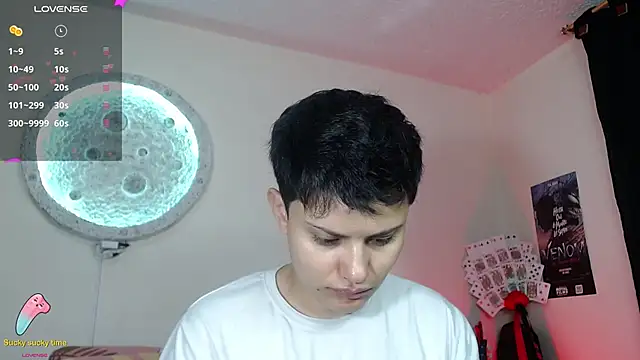 girl intense444 online show from February 6, 1:21 pm