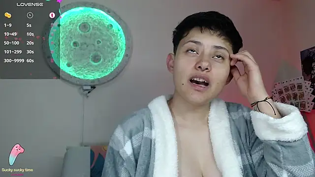 girl intense444 online show from March 1, 10:53 pm