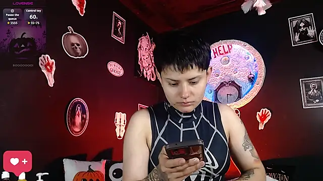 girl intense444 online show from October 21, 12:39 pm