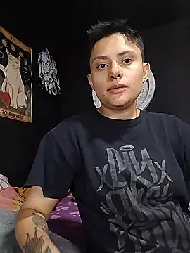 girl intense444 online show from January 17, 7:28 pm