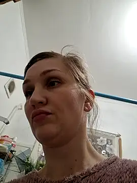 ModelEva online show from March 20, 6:09 pm