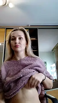 ModelEva online show from November 20, 11:10 am