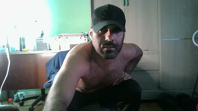 Snapshot of MILITARS chatting on July 3, 1:45 am MILITARS online show from July 3, 1:45 am