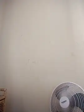 Snapshot of catdool chatting on February 27, 12:02 pm catdool online show from February 27, 12:02 pm