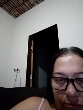 Snapshot of catdool chatting on March 2, 12:09 am catdool online show from March 2, 12:09 am