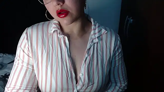 Snapshot of lizbodu chatting on May 29, 10:41 pm lizbodu online show from May 29, 10:41 pm