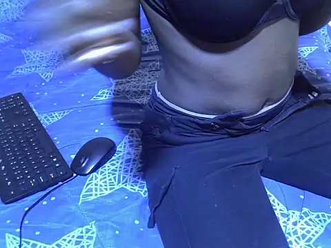 Snapshot of EbonyMina_ chatting on March 13, 10:22 am EbonyMina online show from March 13, 10:22 am