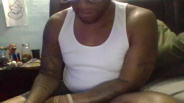 Snapshot of ReeferMadness59 chatting on June 13, 5:27 am ReeferMadness59 online show from June 13, 5:27 am