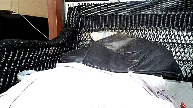 HungHawaiian808xh online show from December 9, 4:34 am