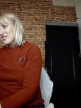  Horny milf  online show from March 16, 2:10 am