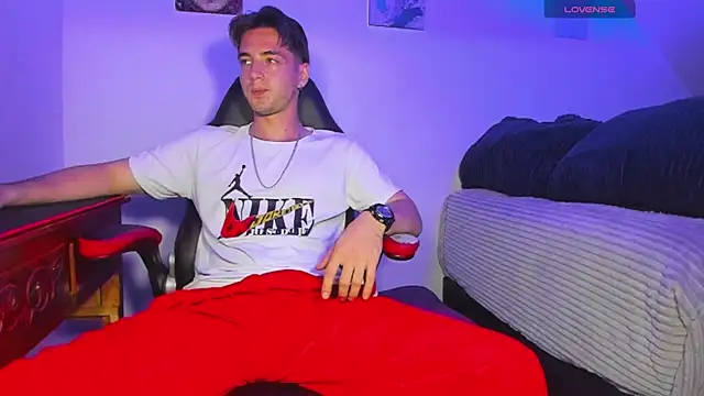 Alex smith00 online show from February 27, 1:27 am