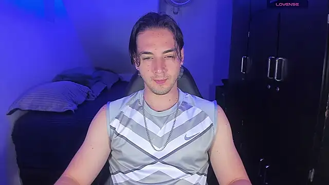 Alex smith00 online show from September 28, 6:57 pm