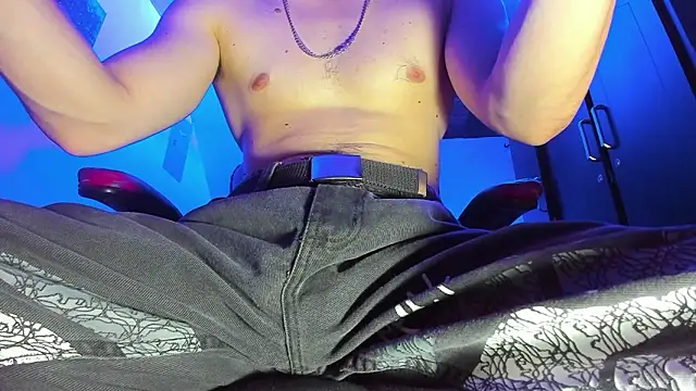 Alex smith00 online show from February 12, 6:36 pm