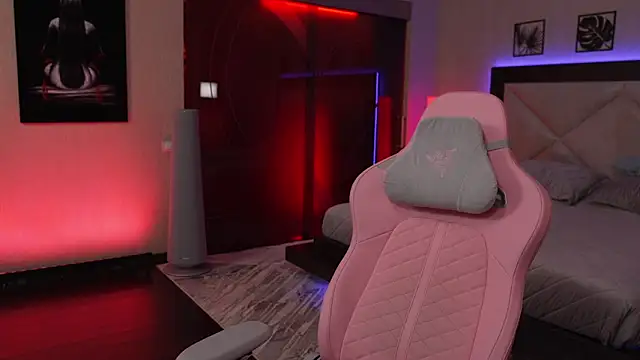 GirlGogo online show from November 25, 9:15 pm