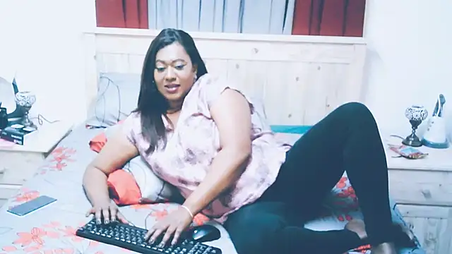 Indianlust69 online show from October 6, 5:27 am