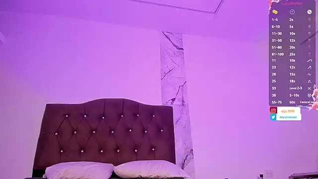 alysson 18 online show from October 13, 1:22 pm