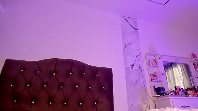 alysson 18 online show from March 27, 2:17 pm