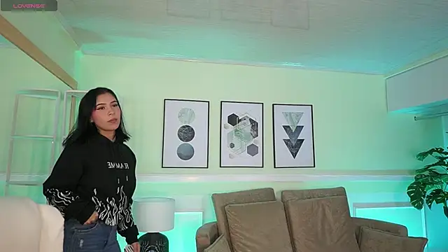 MaddyWattson online show from June 30, 11:33 am