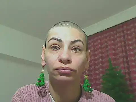 Snapshot of hotSANDRA_STARR chatting on December 20, 12:18 am hotSANDRA STARR online show from December 20, 12:18 am