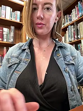 TopsyWilde online show from January 10, 12:36 pm