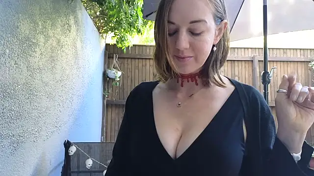 TopsyWilde online show from October 27, 7:56 am