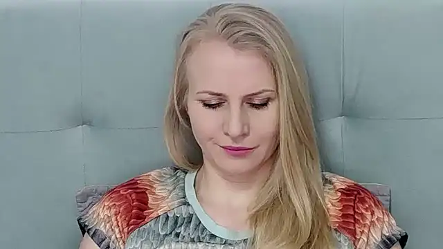 K  Adrienne online show from March 2, 6:05 am