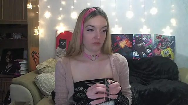 SecretSophia online show from February 18, 7:19 pm