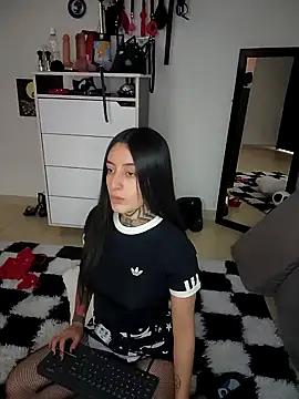 SAMANTHA DM online show from April 28, 4:45 pm