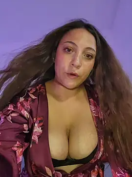 VickyHoult online show from October 11, 8:40 pm