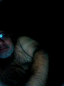 Snapshot of PhillDrake11 chatting on April 25, 4:26 am PhillDrake11 online show from April 25, 4:26 am