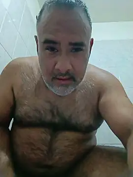 Snapshot of PhillDrake11 chatting on May 18, 4:07 am PhillDrake11 online show from May 18, 4:07 am