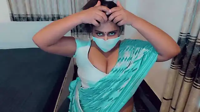 Snapshot of SonY_CaM chatting on July 3, 10:10 am SonY CaM online show from July 3, 10:10 am