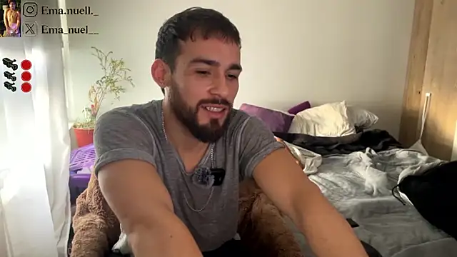 Snapshot of Emanuell__ chatting on May 16, 8:18 pm Emanuell online show from May 16, 8:18 pm