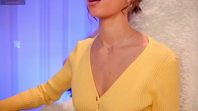 Snapshot of Danielle_Thomas chatting on January 30, 11:44 am Danielle Thomas online show from January 30, 11:44 am