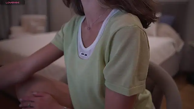 Snapshot of Danielle_Thomas chatting on September 22, 6:32 pm Danielle Thomas online show from September 22, 6:32 pm