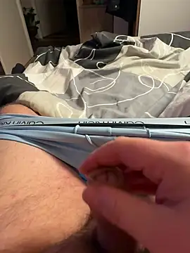 Snapshot of Tomi2244 chatting on November 20, 5:12 pm Tomi2244 online show from November 20, 5:12 pm