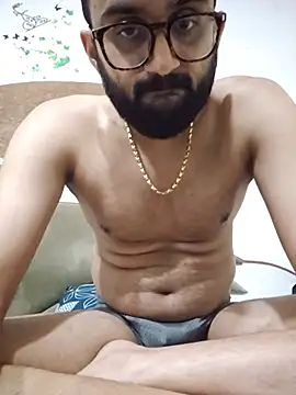 Snapshot of love4shownude chatting on August 5, 5:27 pm love4shownude online show from August 5, 5:27 pm