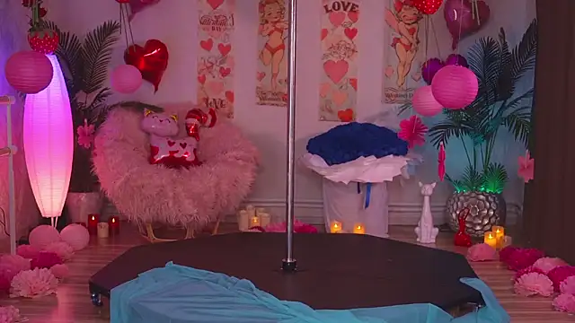 Snapshot of KittyCaitlin chatting on February 16, 11:34 pm KittyCaitlin online show from February 16, 11:34 pm