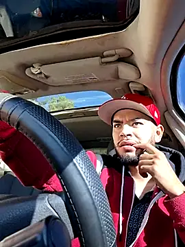 Snapshot of modelo38528061 chatting on March 6, 4:03 pm modelo38528061 online show from March 6, 4:03 pm